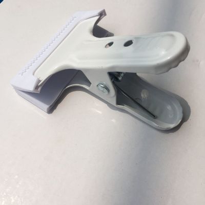 Grosir logam kuat klip latar belakang kain klip dengan karet anti slip lengan